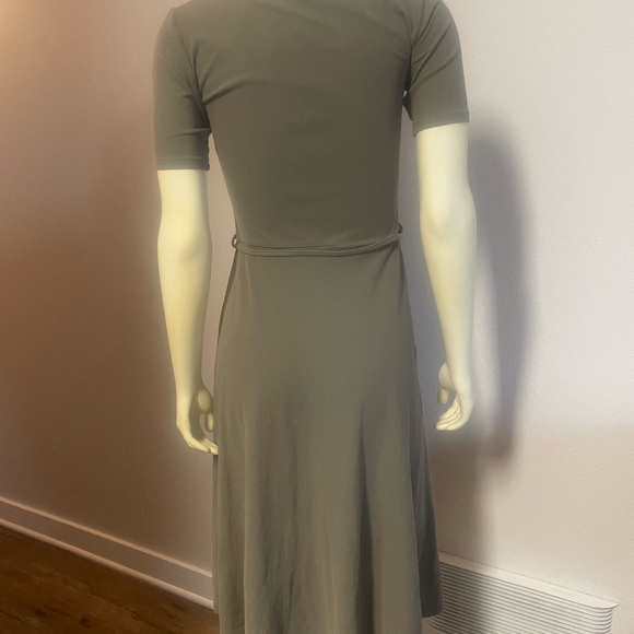 Vince Scoop Neck Midi Dress. 100% Cotton. Size Small - Picture 5 of 10